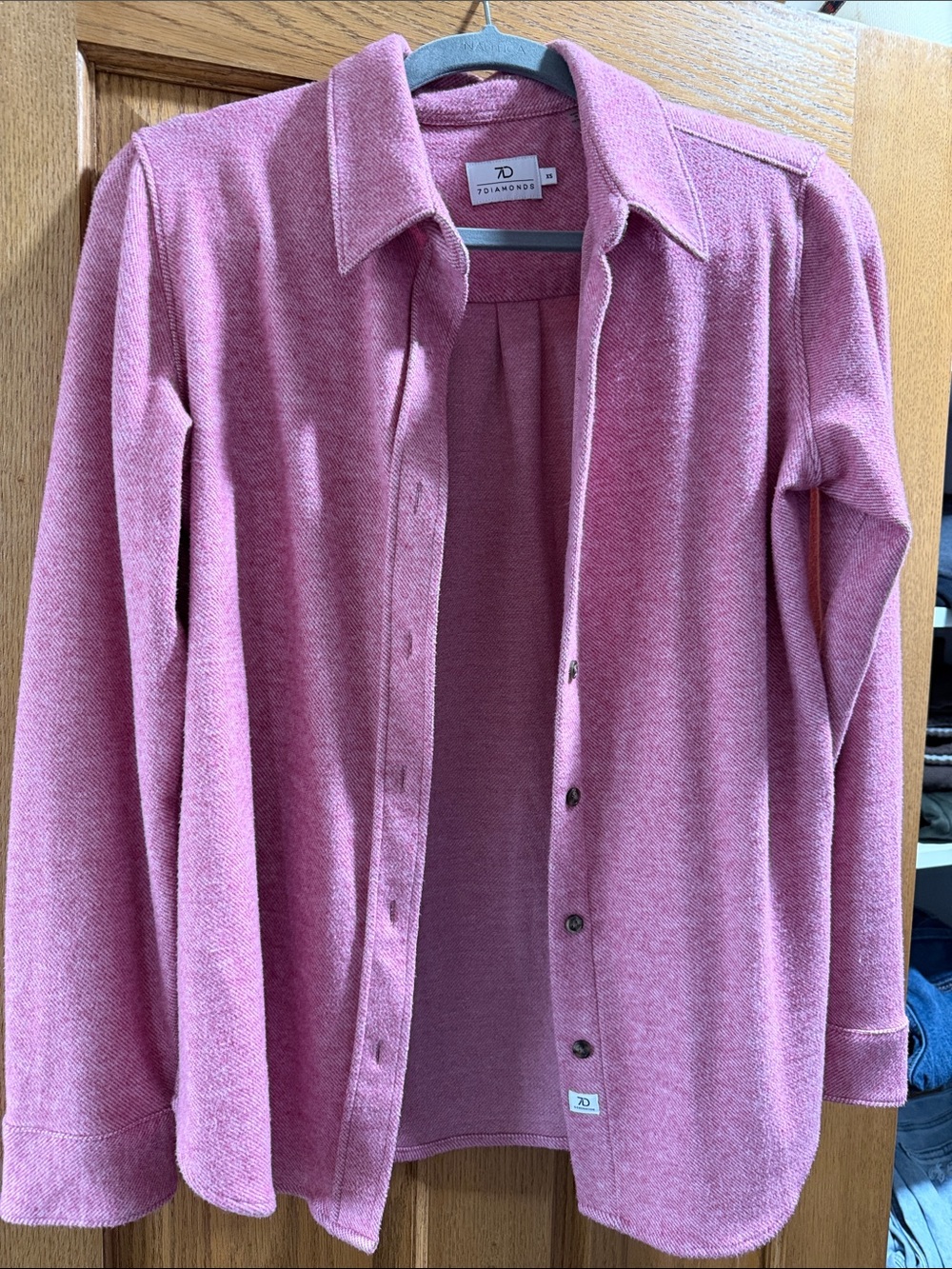 7 Diamonds Women's Pink Button-Down Knit Shirt
